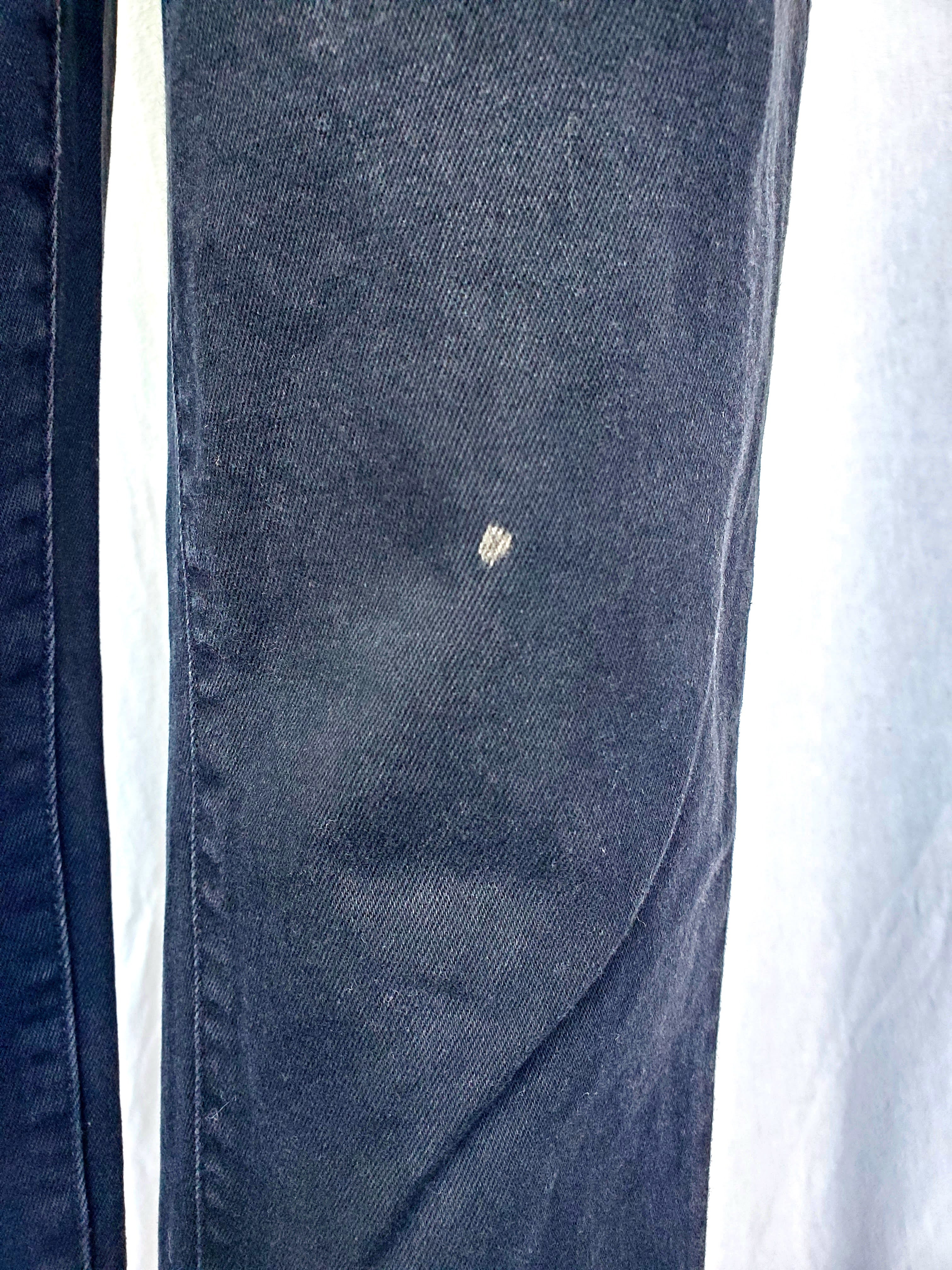Among the Brave Mid-Rise Jeans (Size 8) flaw