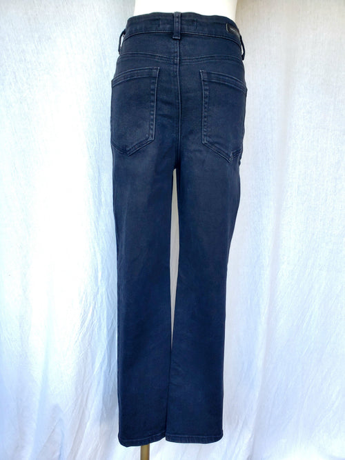 Among the Brave Mid-Rise Jeans (Size 8)