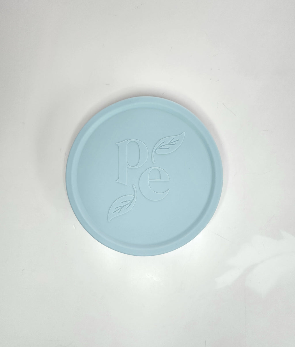 Petite Eats Large Silicone Suction Plate with Lid