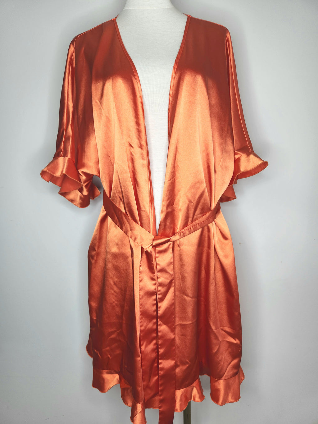 Ekouaer Satin style Lounge Robe (Size 10)