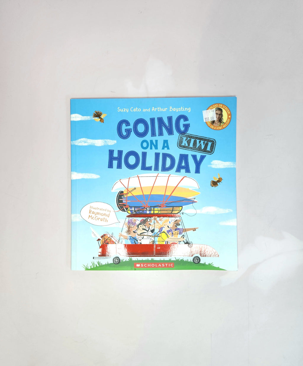 Going on a Kiwi Holiday Book NEW (Softcover)