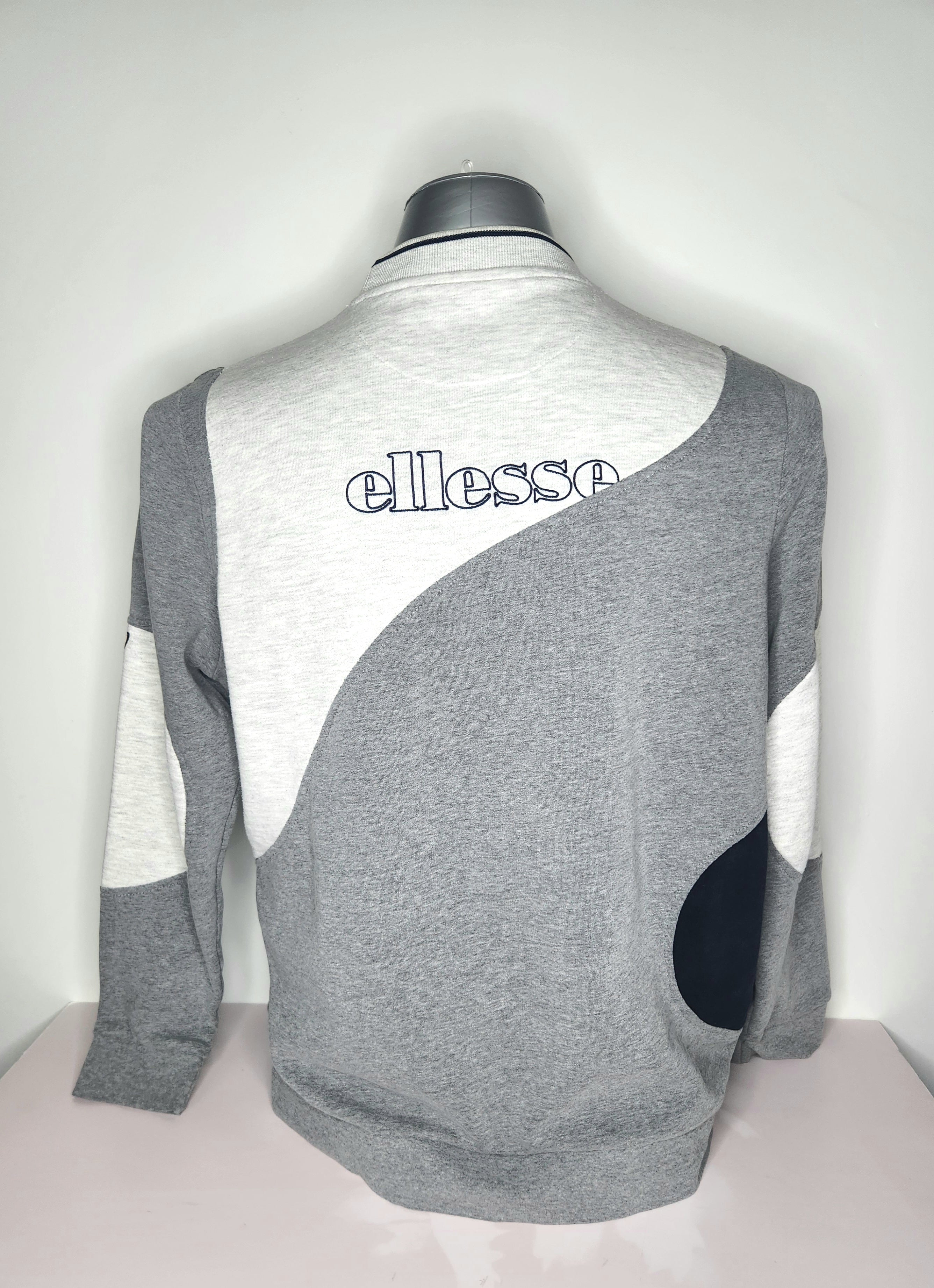 Ellesse Reworked Logo Jumper (Size L)