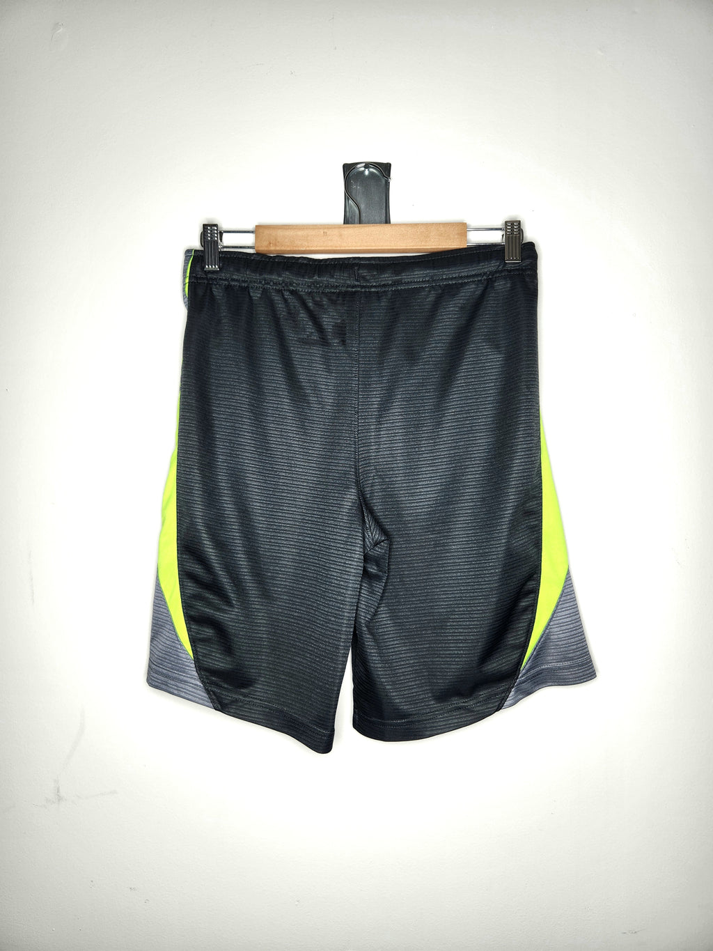 Nike Dri-Fit Active Shorts (Size M)
