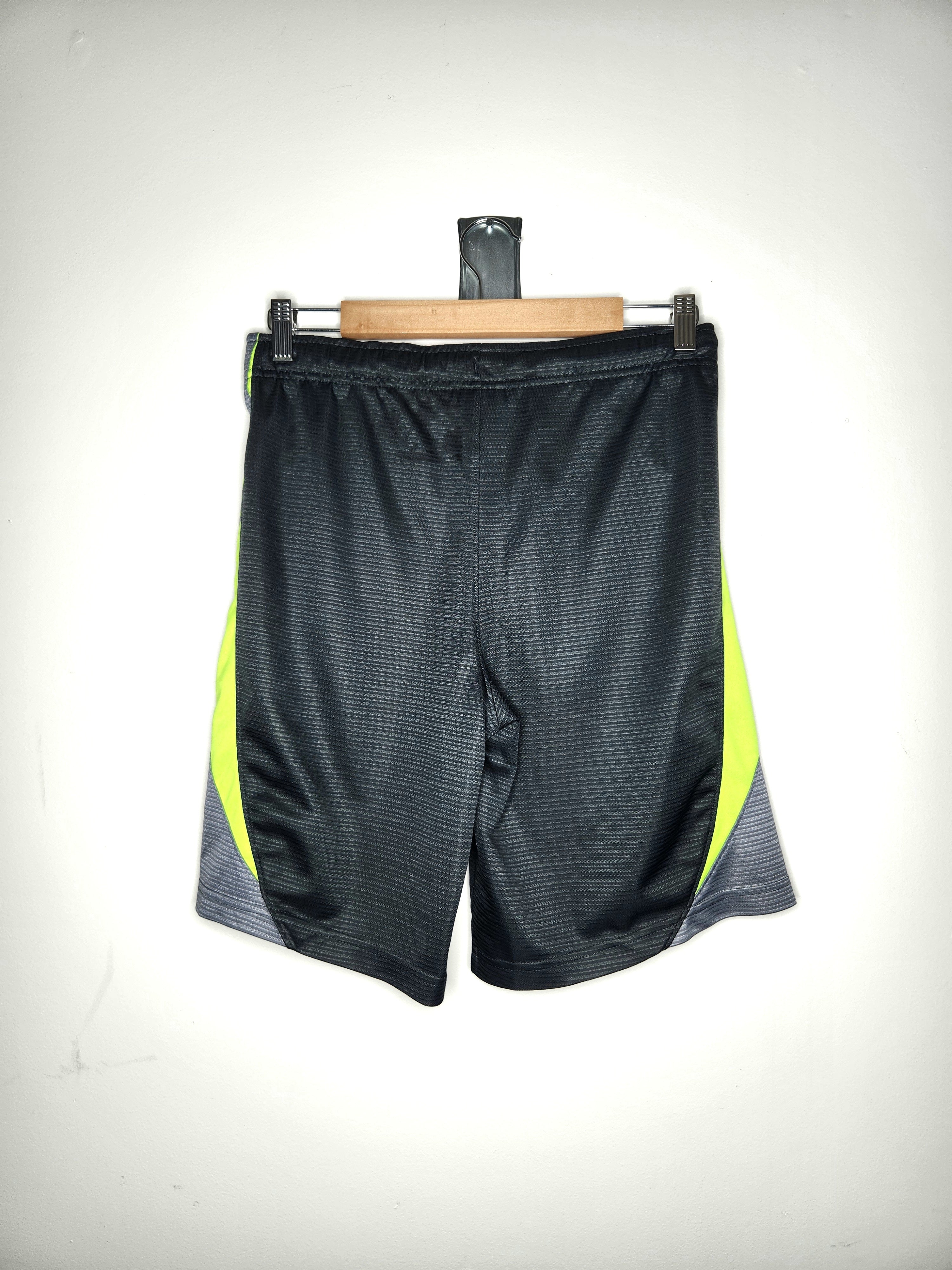 Nike Dri-Fit Active Shorts (Size M)