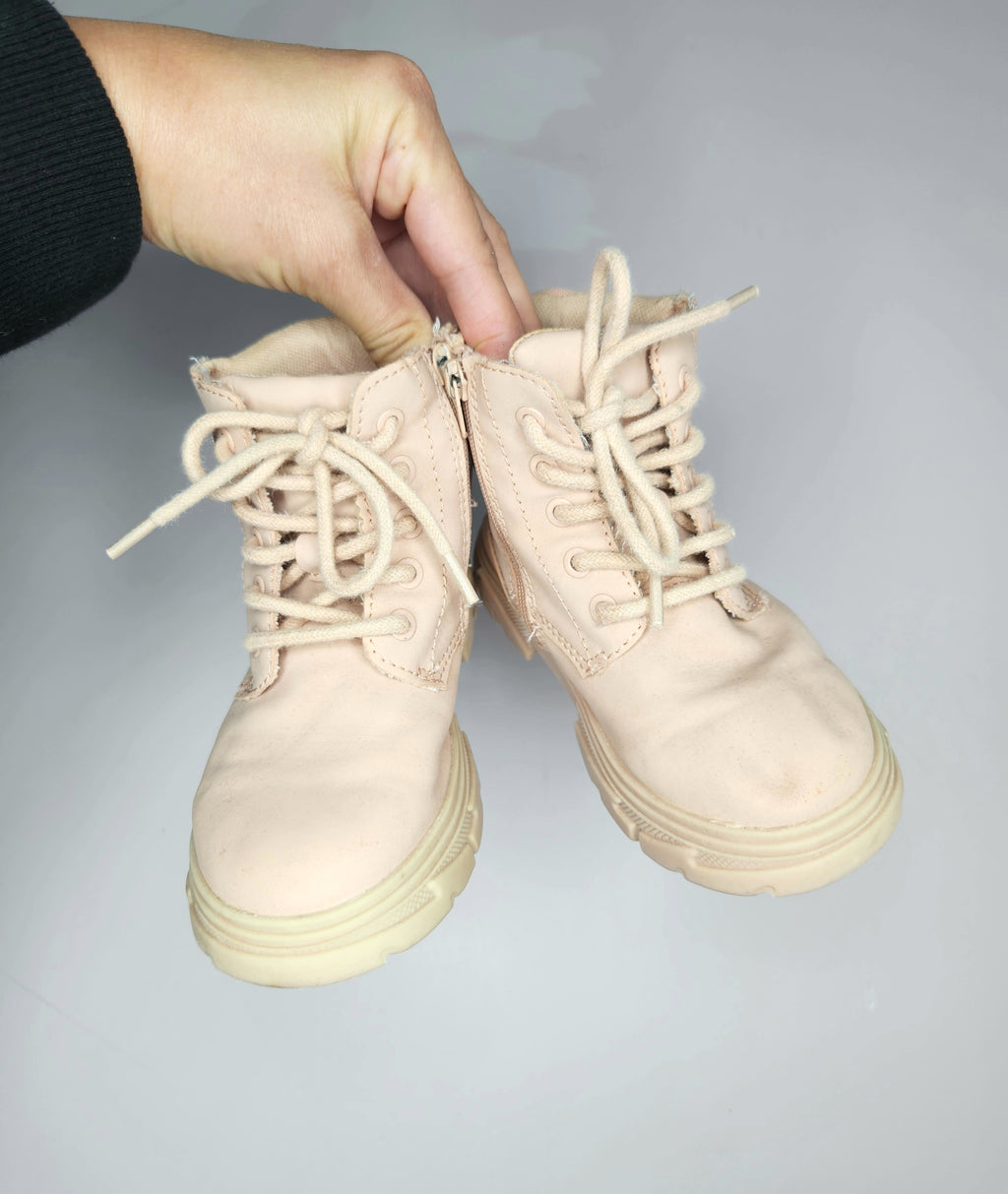 Zara Canvas Boots (Size EUR 24)