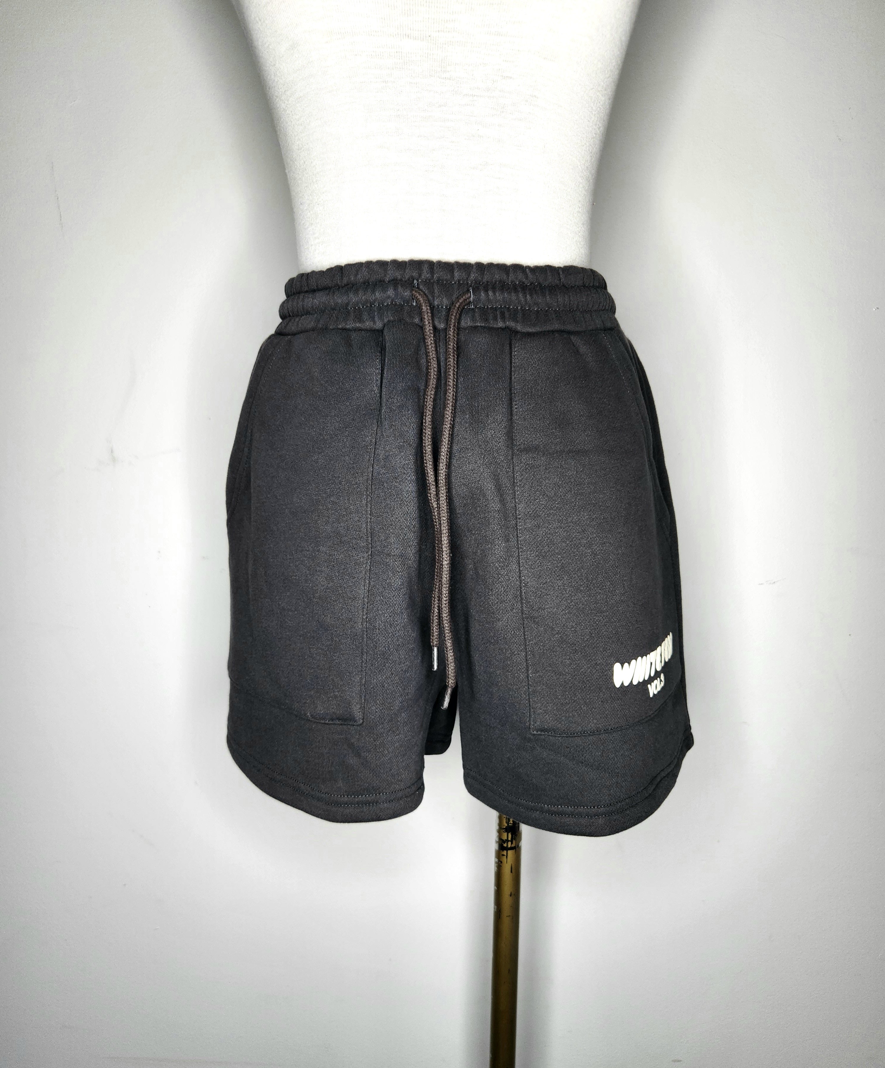 White Fox Fleece Lined Loose Fit Shorts NEW (Size 6)