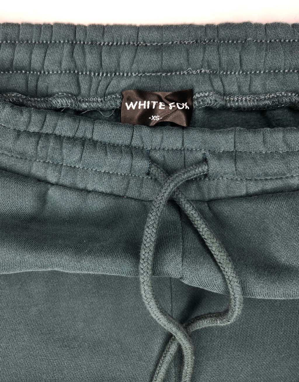 White Fox Fleece Lined Loose Fit Shorts (Size 6)