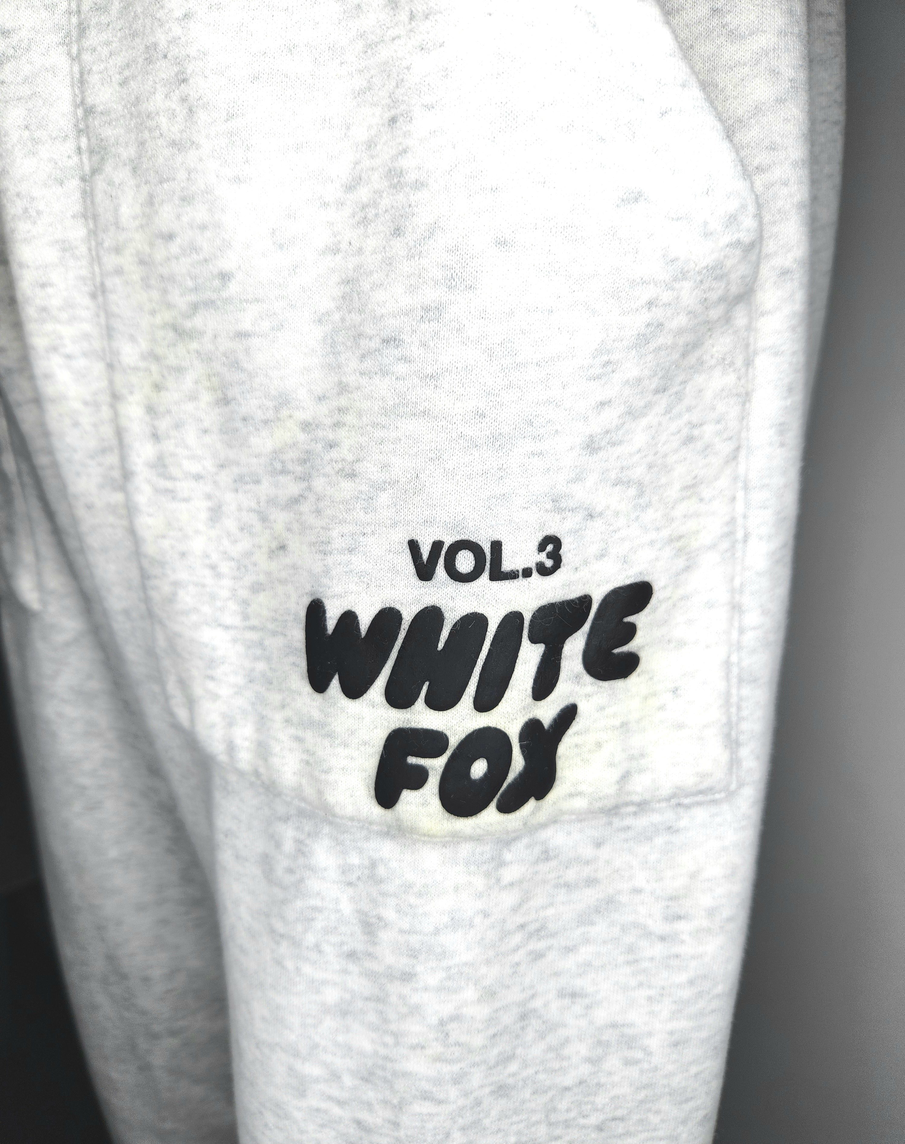 White Fox Fleece Lined Sweatpants (Size 10)
