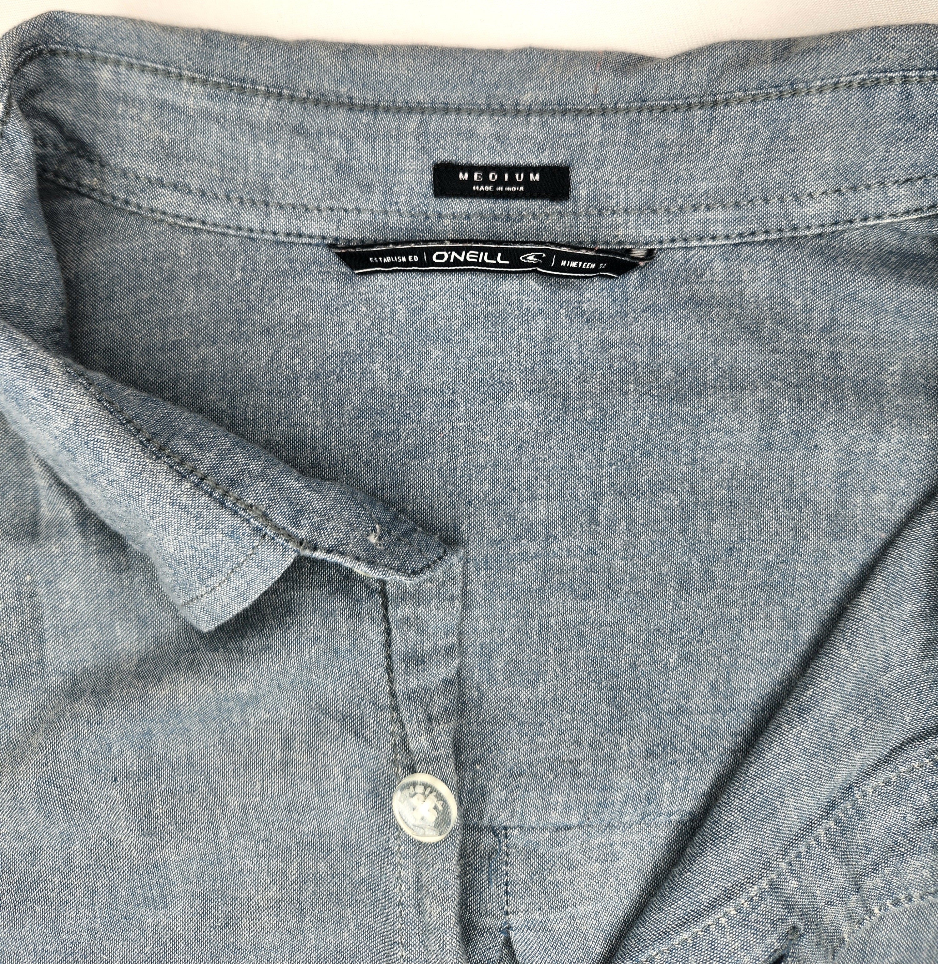 O'Neill Collared Button-up Surf Shirt (Size M)