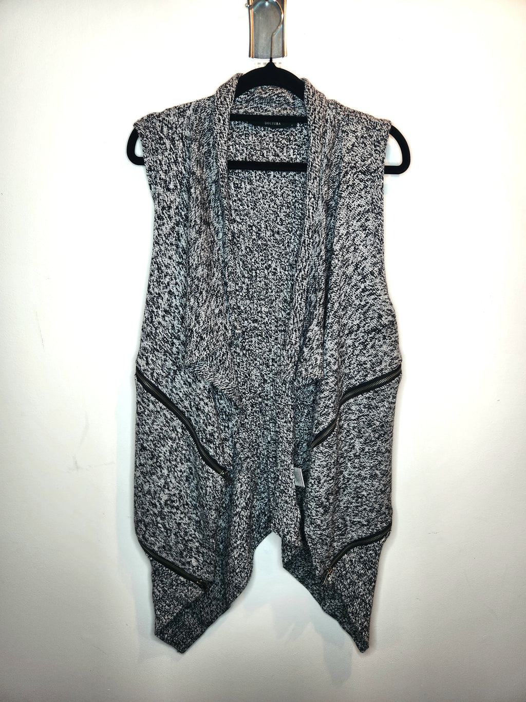 Decjuba Open-Front Waterfall Cardigan Marled Sleeveless Knit Vest (Size 8)