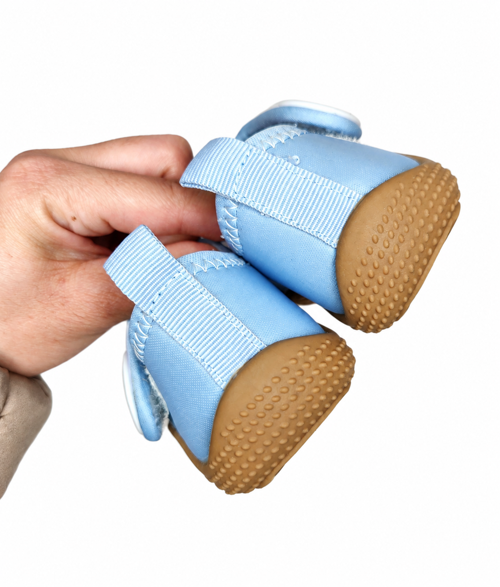 Seed Heritage Sand & Water Beach Shoes with Velcro Closure (Size EUR 22-23)