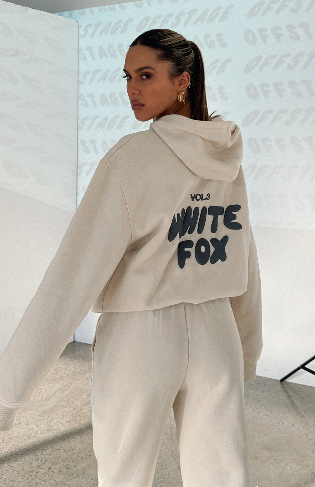 White Fox Fleece Lined Hooded Sweater (Size 14)