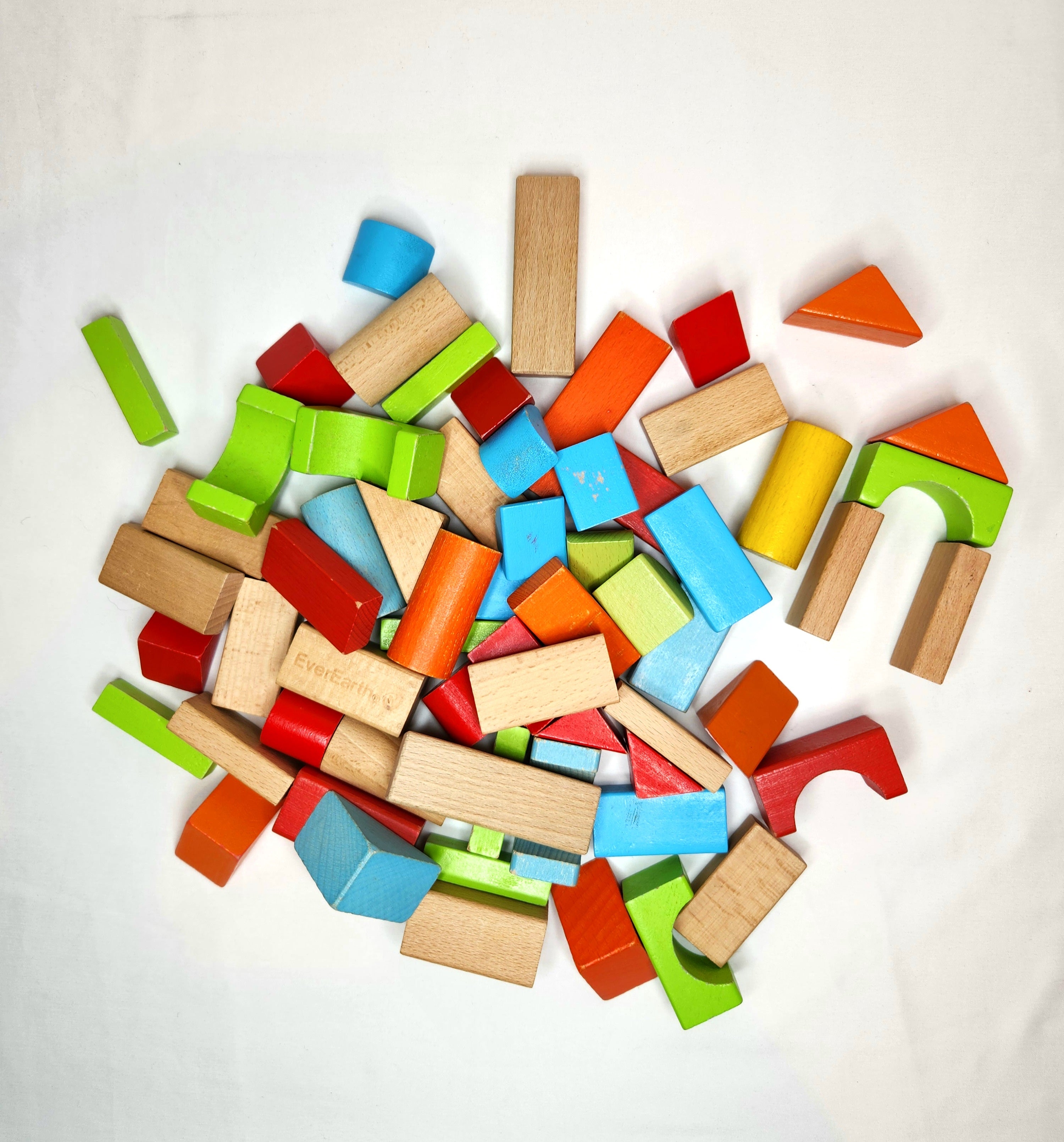 EverEarth Wooden Building Blocks 65 Pieces