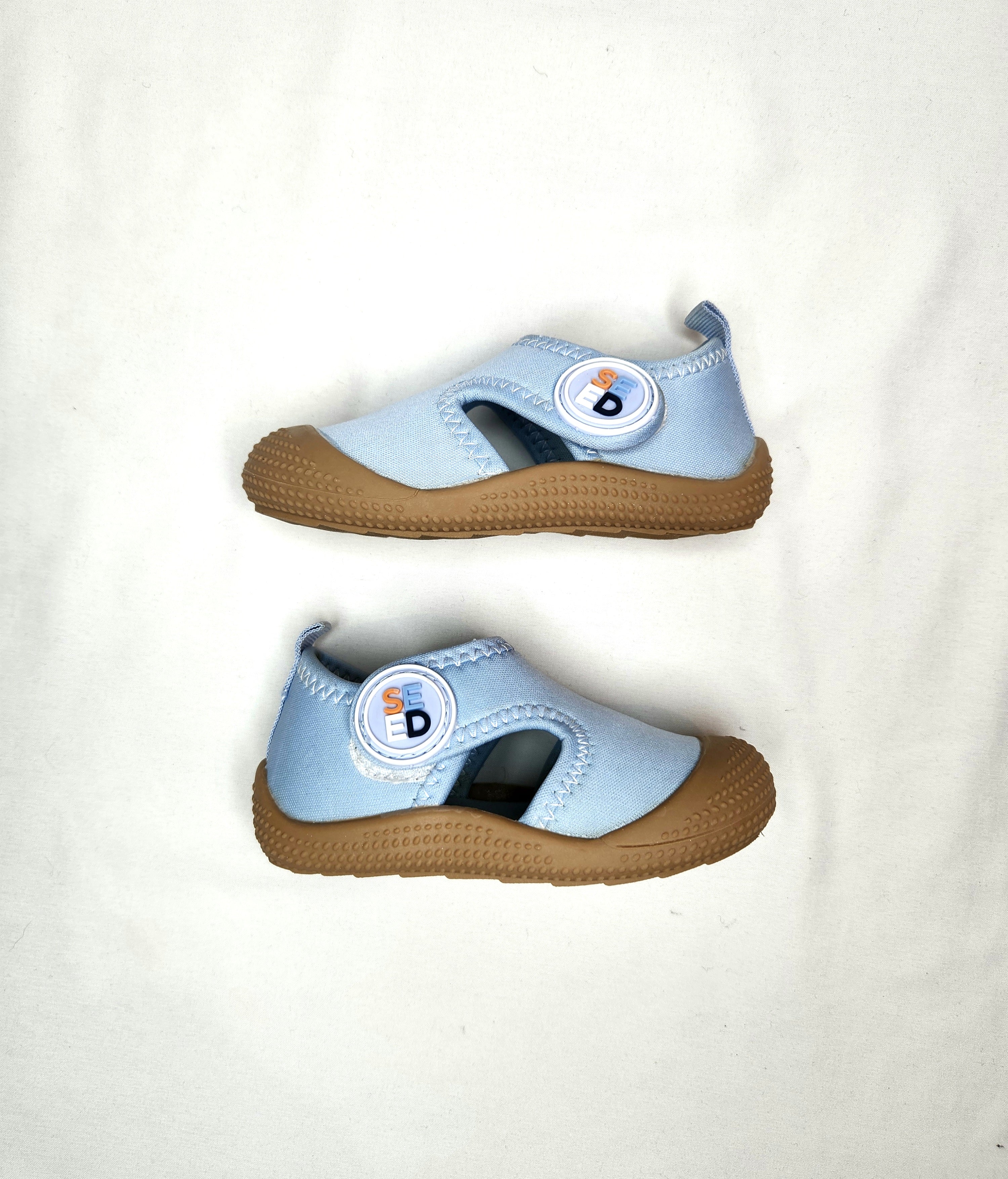 Seed Heritage Sand & Water Beach Shoes with Velcro Closure (Size EUR 22-23)