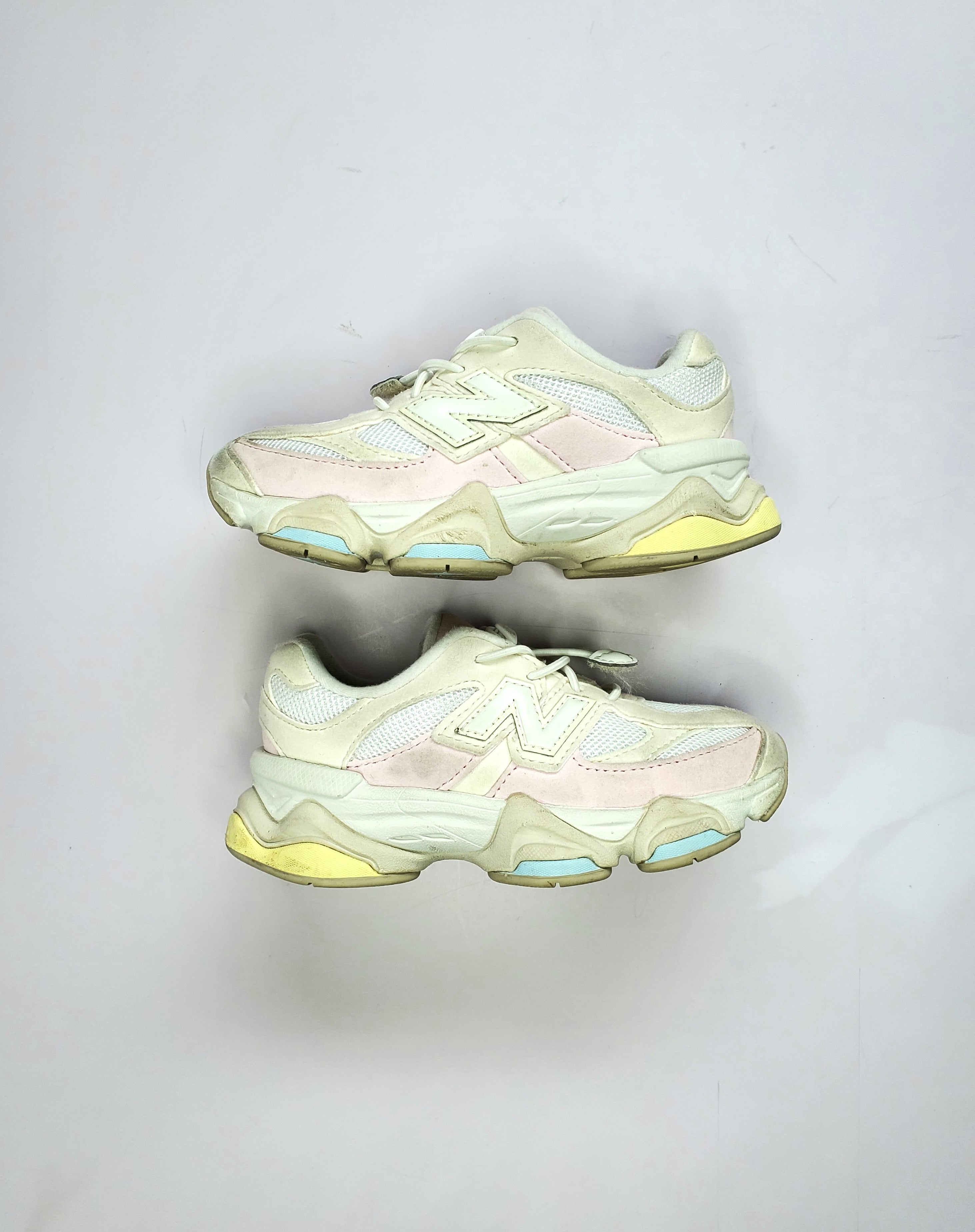 New Balance Running Shoes (Size US 10K / EUR 27.5 / UK 9.5 / 16CM)